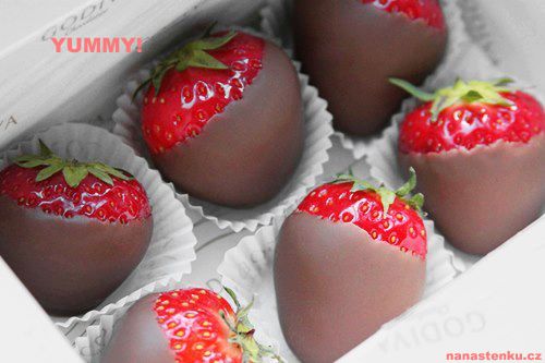 yumi-chocolate-delicious-fruit-Favim.com-719458